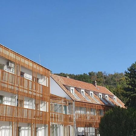 Tihany Yacht Club Hotel Exterior photo