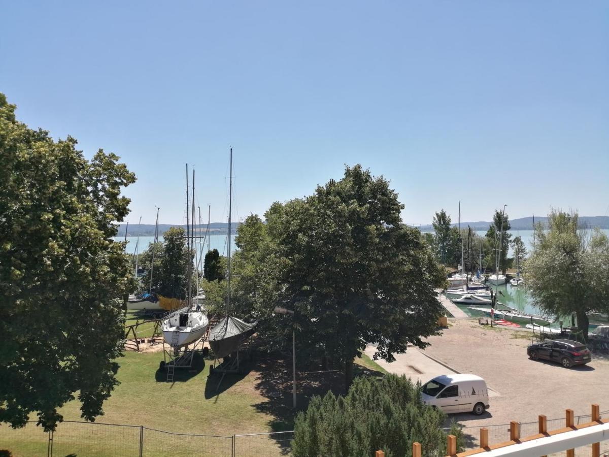 Tihany Yacht Club Hotel Exterior photo