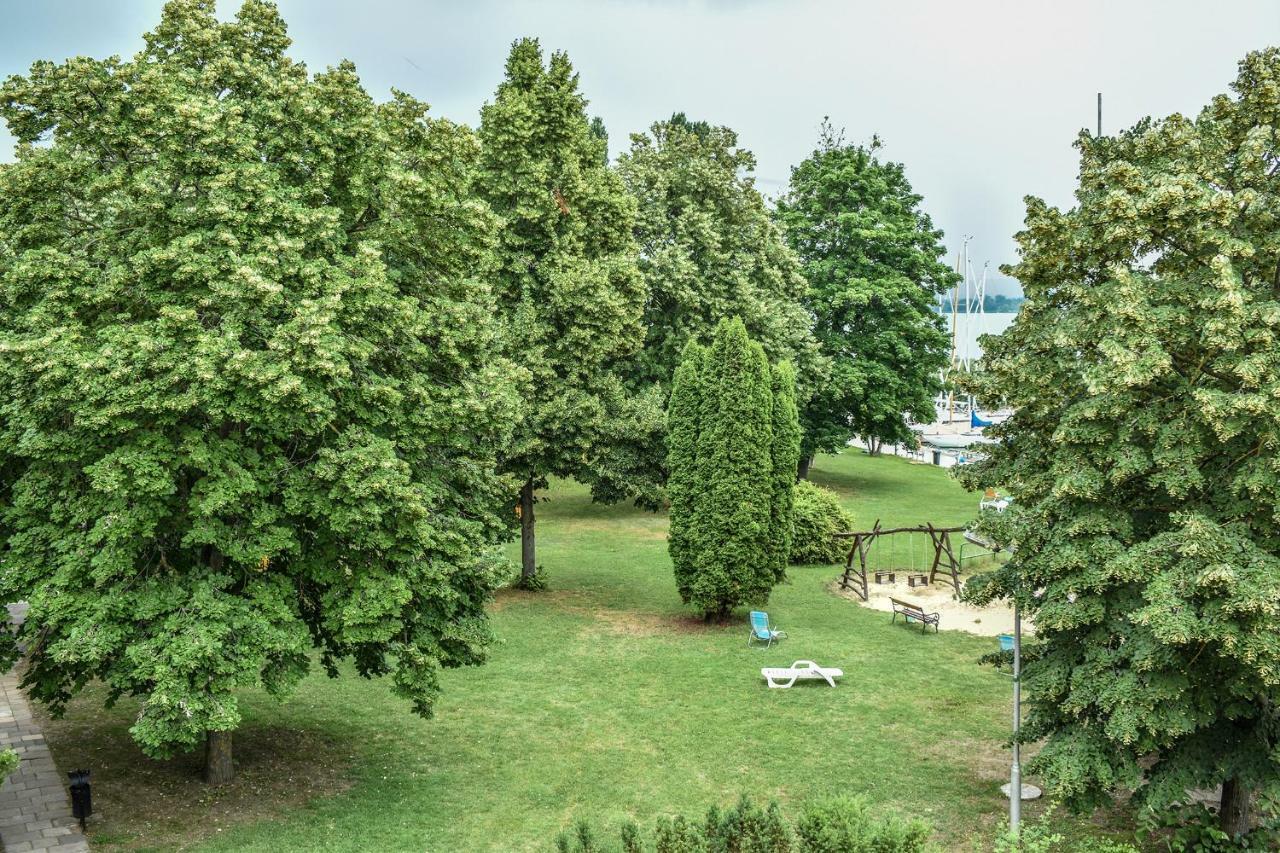 Tihany Yacht Club Hotel Exterior photo